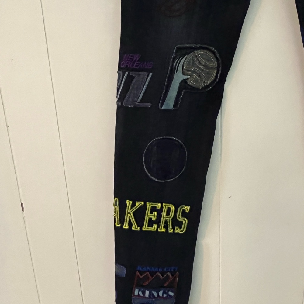 NBA Hardwood Classics Sports GIII By Carl Banks Vintage Embroidered Jeans Sz 11 - Picture 13 of 16